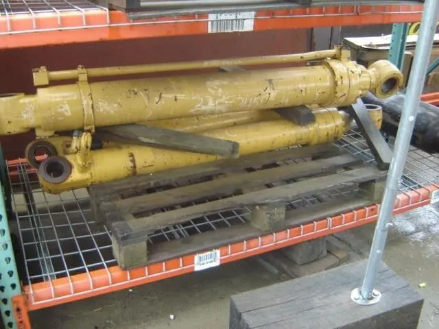 Used _UNKNOWN_ _UNKNOWN_ Hydraulic Cylinders Massachusetts US | Hillview Equipment #1490612