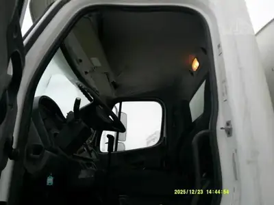 Used 2019 FREIGHTLINER BUSINESS CLASS M2 106 Reefer Trucks New York US | Beck Equipment #1509306