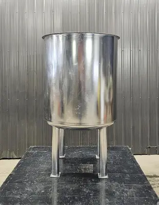 Used 275 Gallon Tank, 304 Stainless Steel