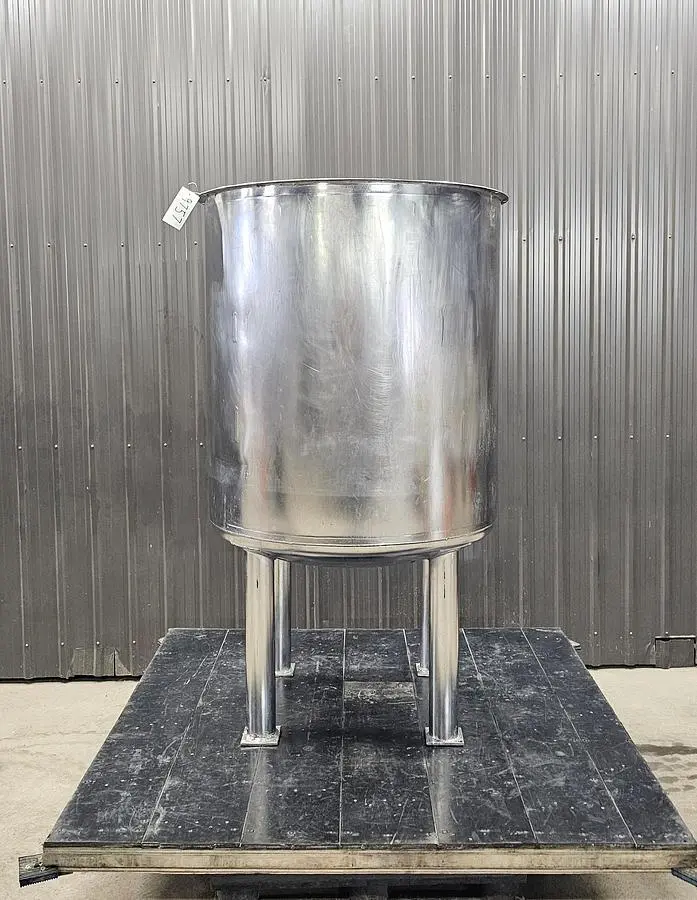 Used 275 Gallon Tank, 304 Stainless Steel