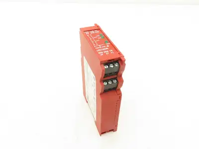 Allen Bradley MSR126T 440R-N23117 Guardmaster Safety Relay 24V AC/DC Lot of 2