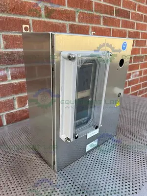 USED HOFFMAN STAINLESS STEEL STANDARD ENCLOSURE 17.5" X 11" X 22" W/ HEAT SINK