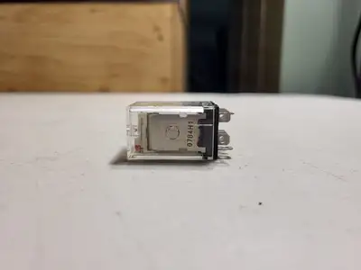USED OMRON LY2