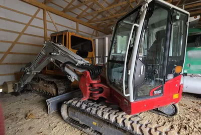 TAKEUCHI TB260 Excavator | Iron Listing (13)