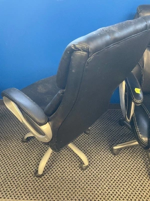 Vinyl adjustable office chair