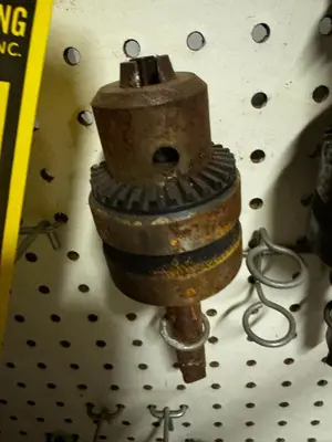 Used _UNKNOWN_ _UNKNOWN_ Drill Chucks Ohio US | Myron Bowling Auctioneers Inc #1512877