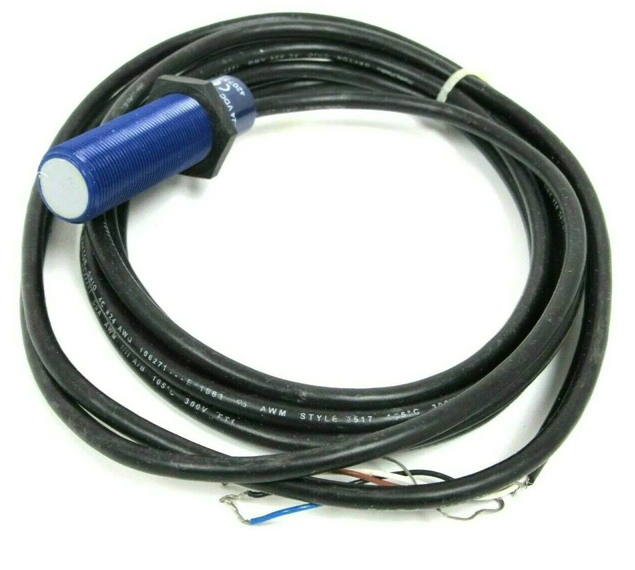 NEW HYDE PARK SM600A-332-00 PROXIMITY SENSOR SM600A33200