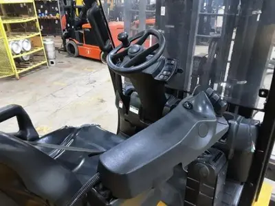 USED 2020 YALE GLC080