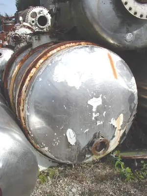 2,720L S/S Horizontal Enclosed Tank