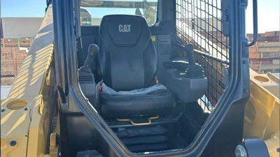USED 2025 Caterpillar 270