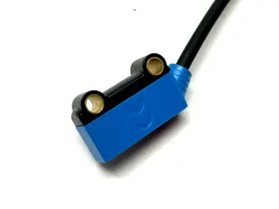 | SICK WL2S-2P3230S09 Retroreflective Photoelectric Sensor 1116710 - Used