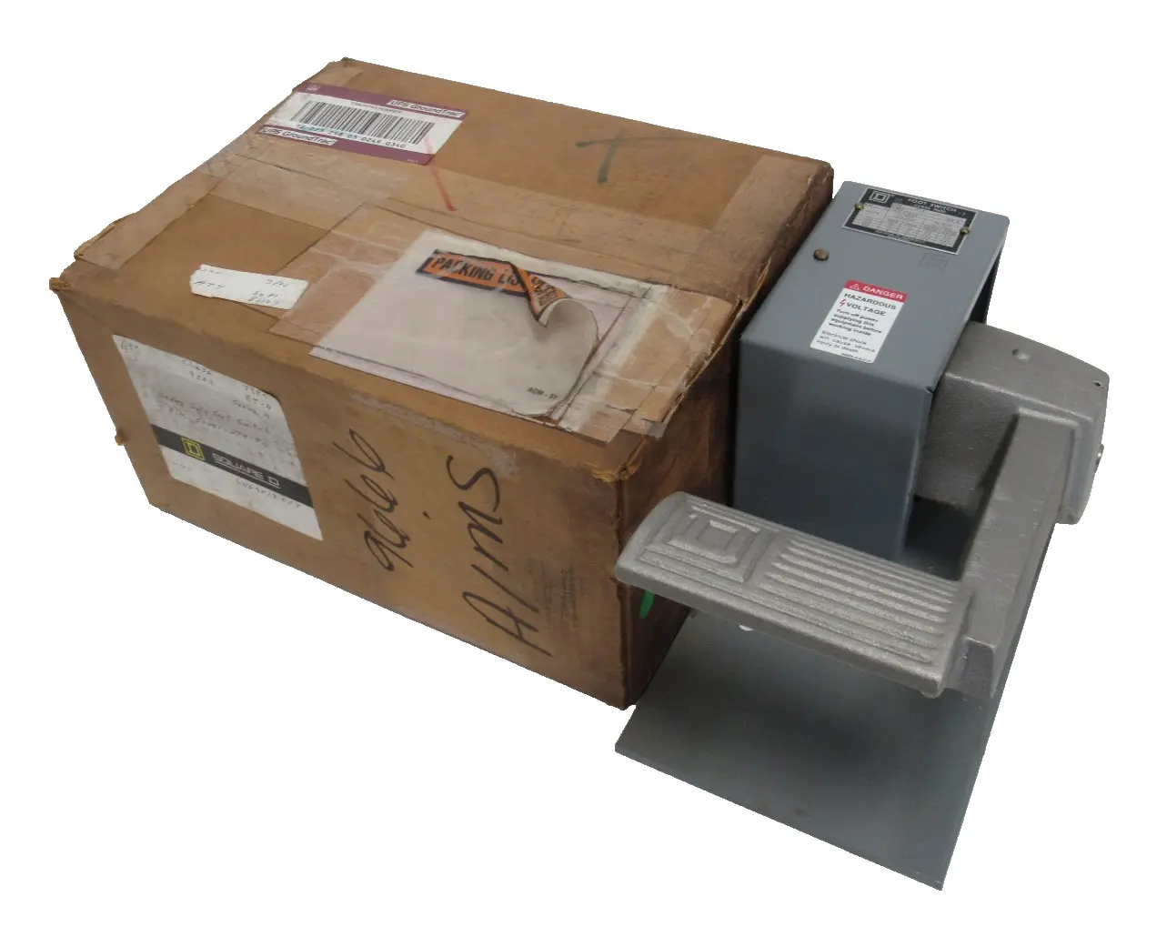 NEW SQUARE D 9002-AT-4 FOOT SWITCH 9002AT4