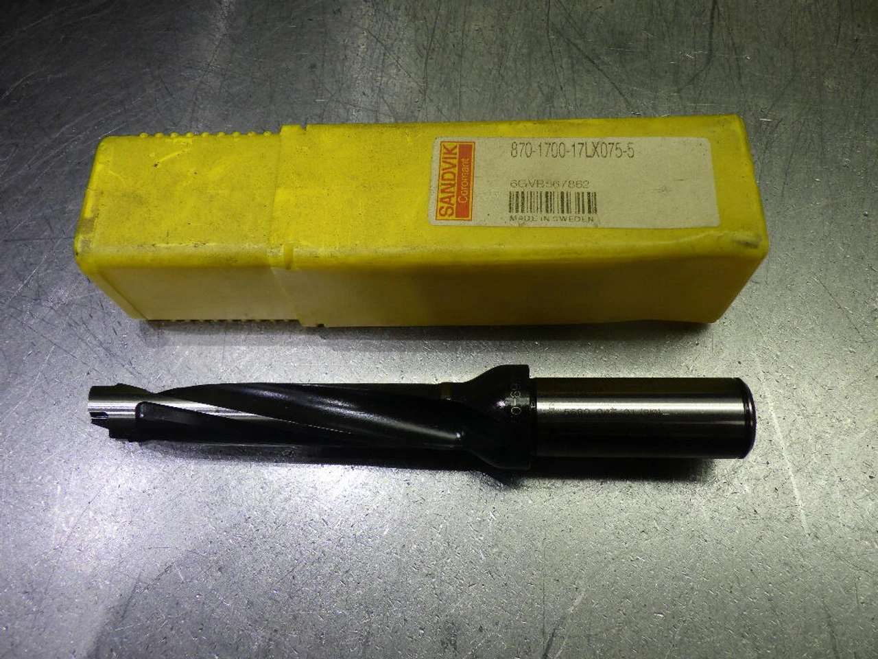 Sandvik 17-17.99mm Coolant Thru Indexable Drill 870-1700-17LX075-5 (LOC2126A)