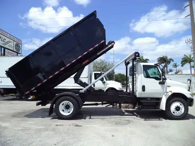 Used 2019 INTERNATIONAL _UNKNOWN_ Hooklifts & Roll-Offs Florida US | TLC Truck & Equipment #1568913
