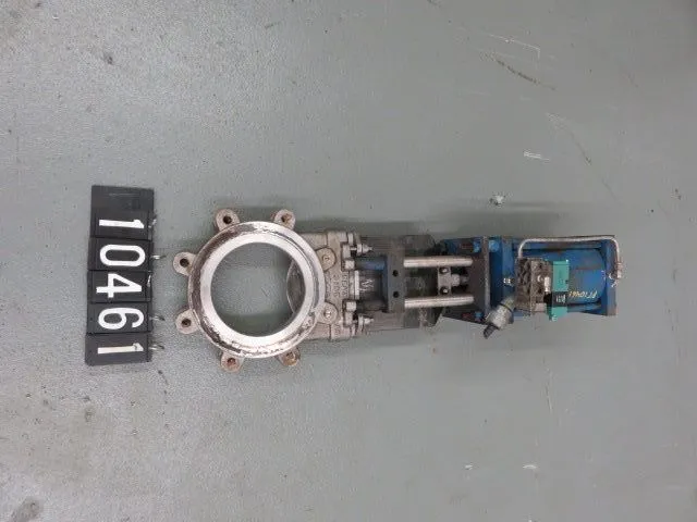 Trueline TL 8"-150 knife gate valve with pneumatic actuator