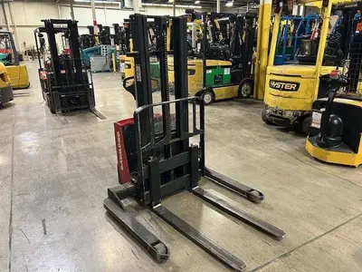 Used 2012 RAYMOND RAS25 Stackers Illinois US | Somerset Equipment Sales #1542989