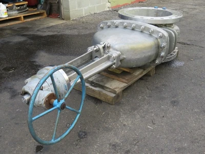 TL 20"-150 Gate Valve, material CF8M Stainless