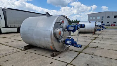 Hoeksma & Velt 6,000 Litre Stainless Steel Tanks | Perry Equipment (2)