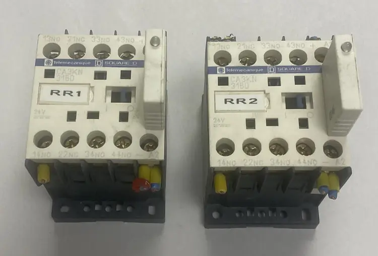 Used TELEMECANIQUE CA3KN31BD Miscellaneous Equipment (Electrical & Power) | Surplus Asset Holdings #1201029