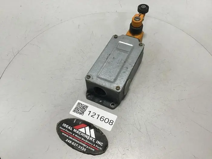 Used SIEMENS 3SE3 404-1G Relays & Switches Michigan US | Ideal Machinery #576774