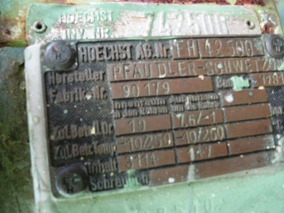 2,500 L Hastelloy C4 clad reactor