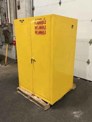 Used Justrite 25860 Hazardous Storage Units Ohio US | Equipment Recovery Corp. #1331532