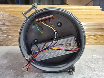 NEW CROUSE-HINDS VMVL-11-2C-R1-UNV1-S890