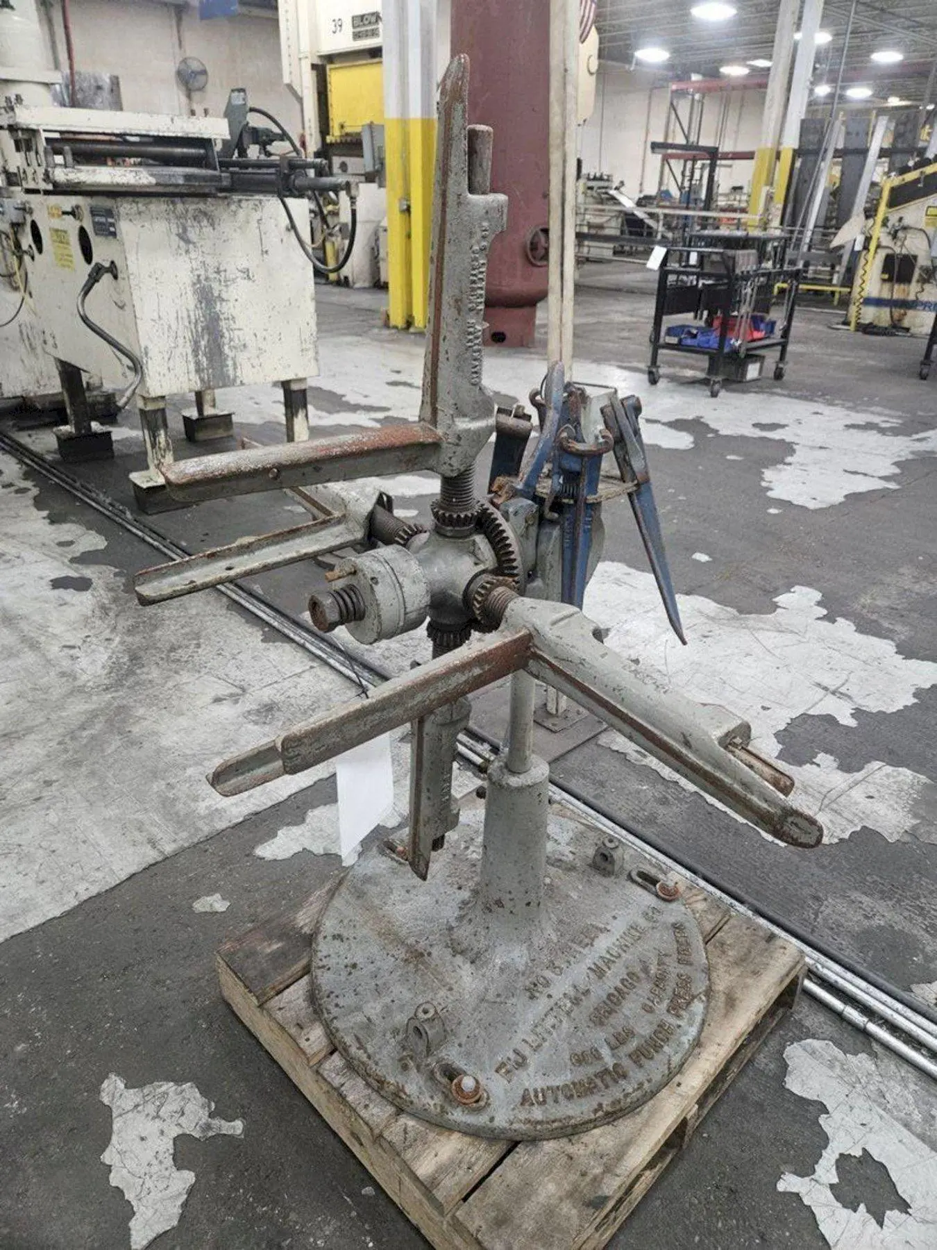 600 LB X 10" LITTELL UNCOILER