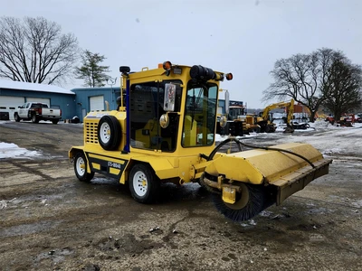 Used 2022 SUPERIOR BROOM SM74C Street Sweeper New York US | Abele Tractor #1343153