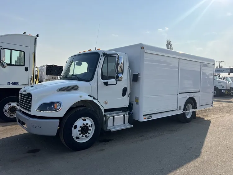 Used 2019 FREIGHTLINER HACKNEY BEVERAGE Box trucks Minnesota US | Carco Truck & Equipment #1514326