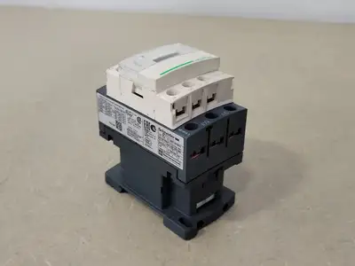 USED SCHNEIDER ELECTRIC LC1D18