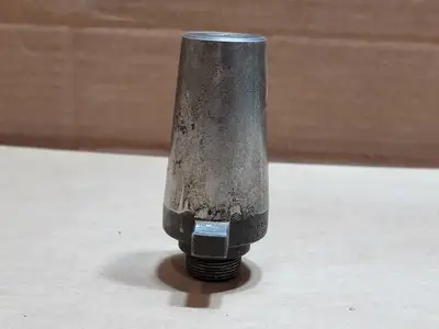 USED UNIVERSAL ENGINEERING 801209