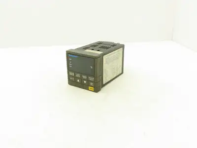 Honeywell UDC3300  Digital Temperature Controller DC330B-KE-000-20-000000-00-0
