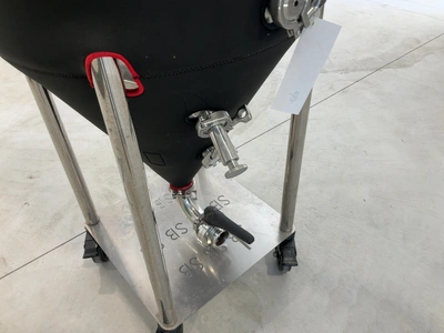 Used SPIKE BREWING CF30 CONICAL FERMENTER/UNITANK WITH INSULATED CONICAL JACKET Brewing Equipment Michigan US | Miedema Asset Management Group #1580154