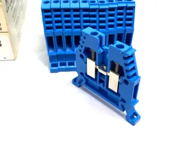 USED ALLEN-BRADLEY SER. B IEC TERMINAL BLOCK BLUE