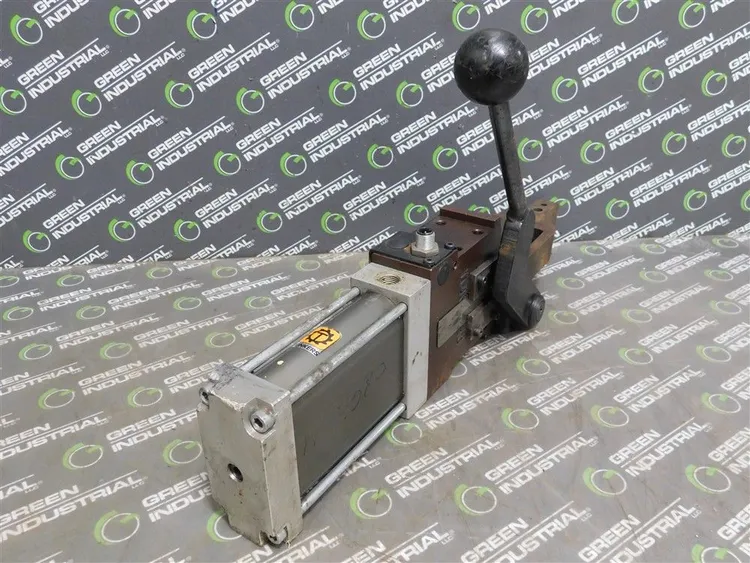 Used TUNKERS _UNKNOWN_ Clamps Wisconsin US | Green Industrial #677796