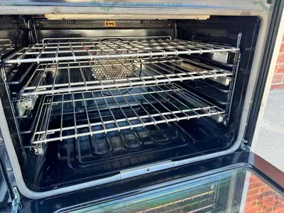 USED VIKING VDR5606GQSS 60" STAINLESS STEEL DUAL FUEL RANGE W/ GRILL AND GRIDDLE