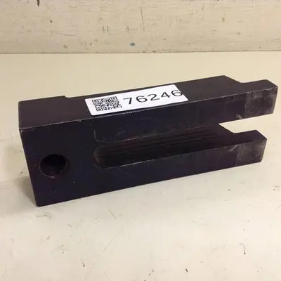 UNKNOWN MAKE Mold Clamp Open Toe CLAMP246 USED