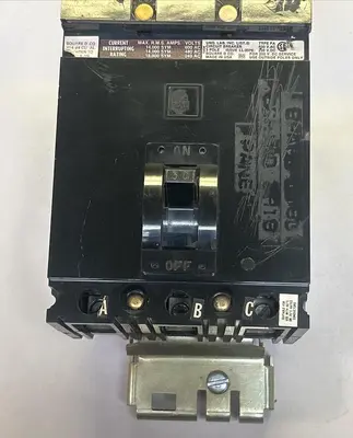 Used SQUARE D FA36030 Circuit Breakers | Surplus Asset Holdings #1190181