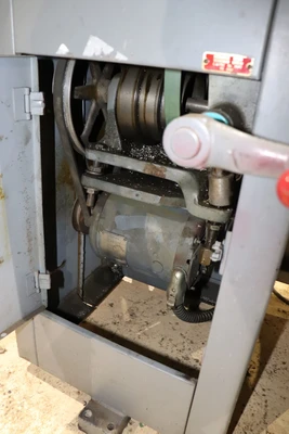 South Bend 10" x 19" Tool Room Lathe