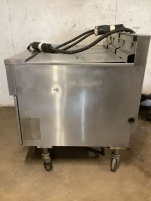 152-0799 Pitco SE14-S 3 Bank Fryer-Missing Filtration Parts