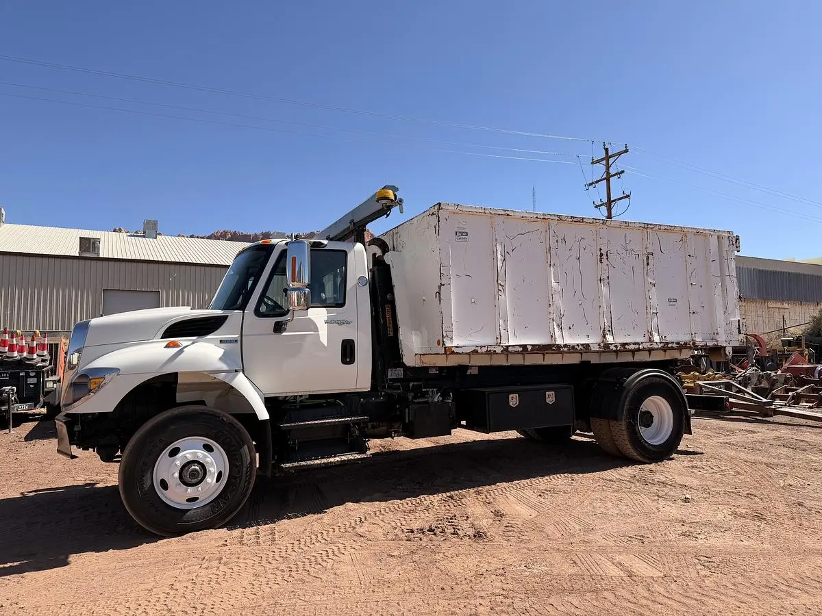 Used 2008 INTERNATIONAL 7400 Hooklifts & Roll-Offs Utah US | CSS Equipment Sales #1347548