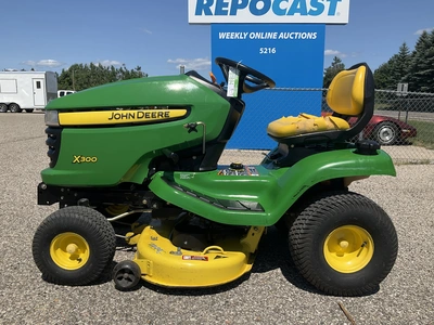 Used JOHN DEERE X300 Mowers Michigan US | Miedema Asset Management Group #1337425