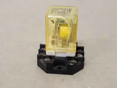 NEW IDEC RR2P-U