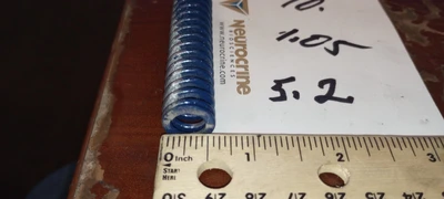 Lot  of  200 new  est.- Die  2 1/2 " compression Springs