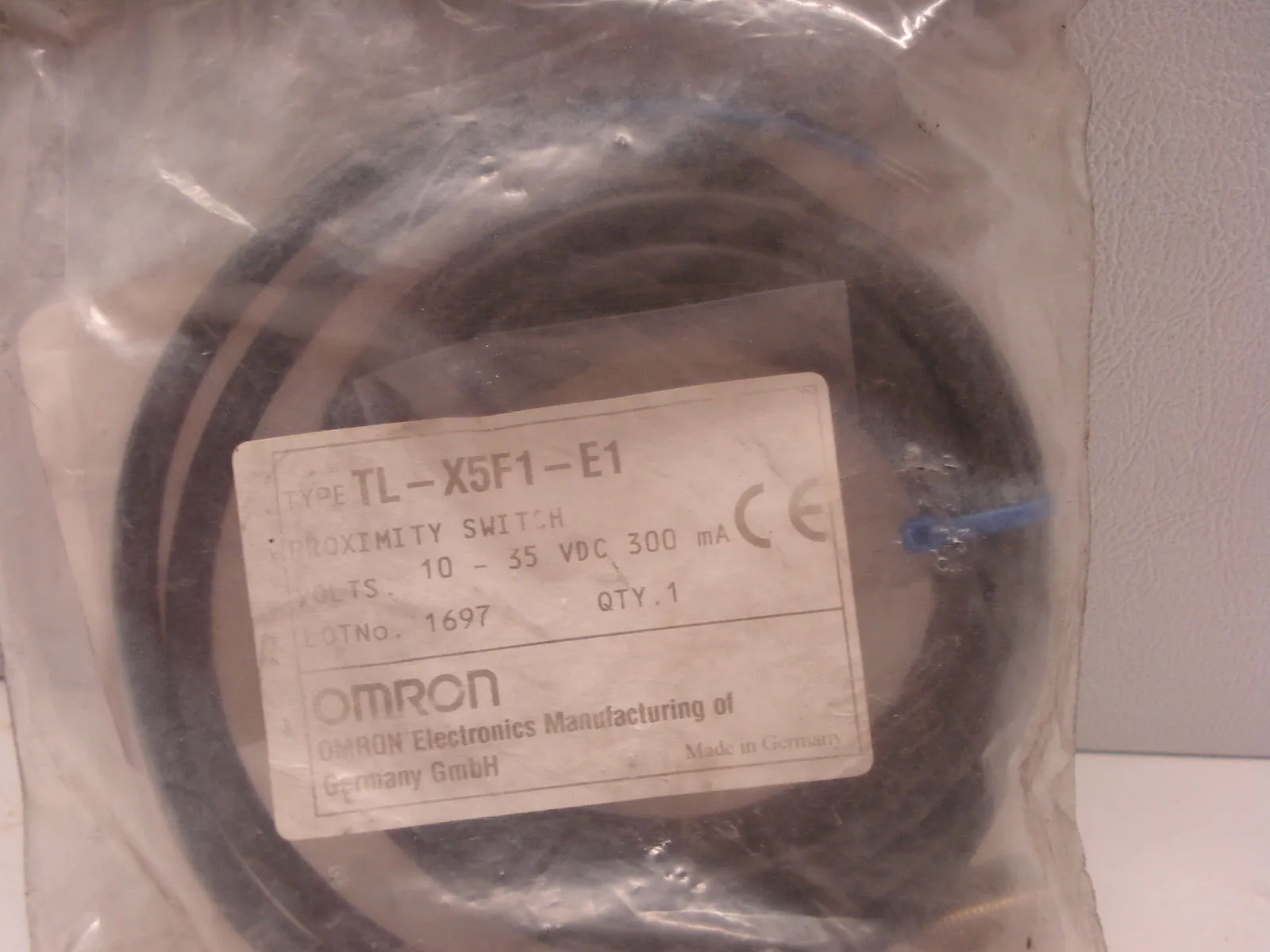 NEW OMRON TL-X5F1-E1 PROXIMITY SWITCH