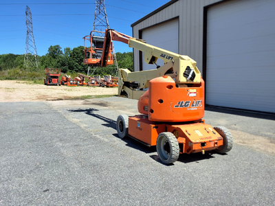USED 2013 JLG E400AJPN