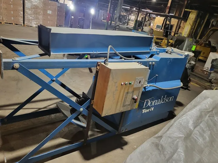 Used 2004 DONALDSON DFO2-4 Dust Collectors Missouri US | Revelation Machinery #404880