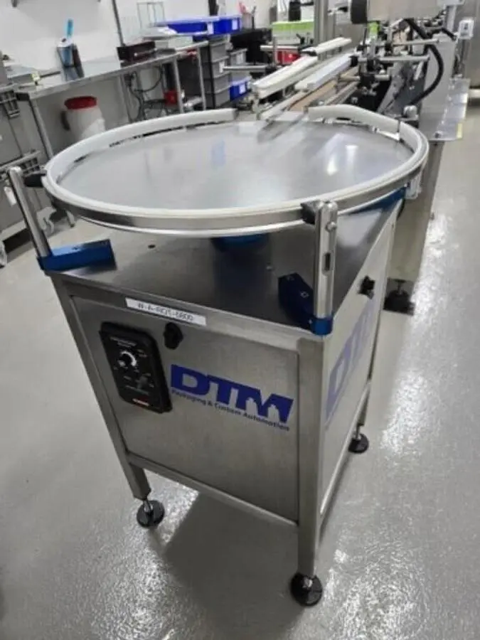 USED 2020 DTM PACKAGING, LLC 26" ACCUMULATING TABLE