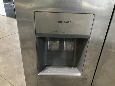 USED FRIGIDAIRE FRSS2623ASN